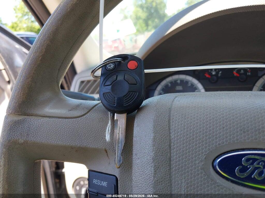 1FMCU93148KB78239 2008 FORD ESCAPE photo no. 11