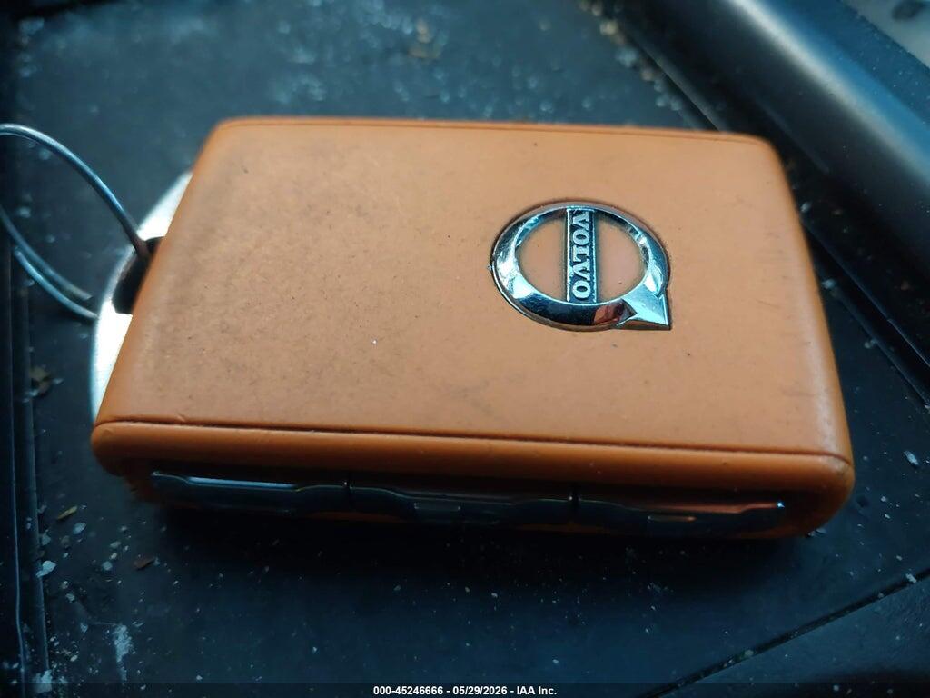 YV4BR0CM9N1783380 2022 VOLVO XC90 RECHARGE PLUG-IN HYBRID photo no. 11