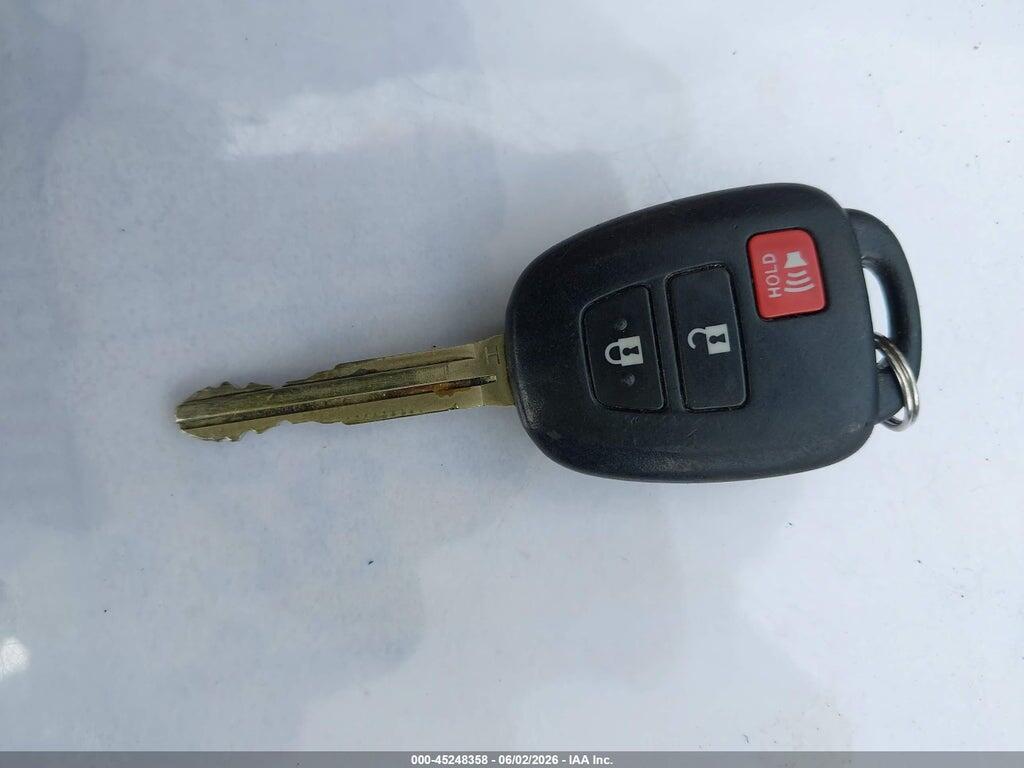 2T3ZFREV7FW177020 2015 TOYOTA RAV4 photo no. 11