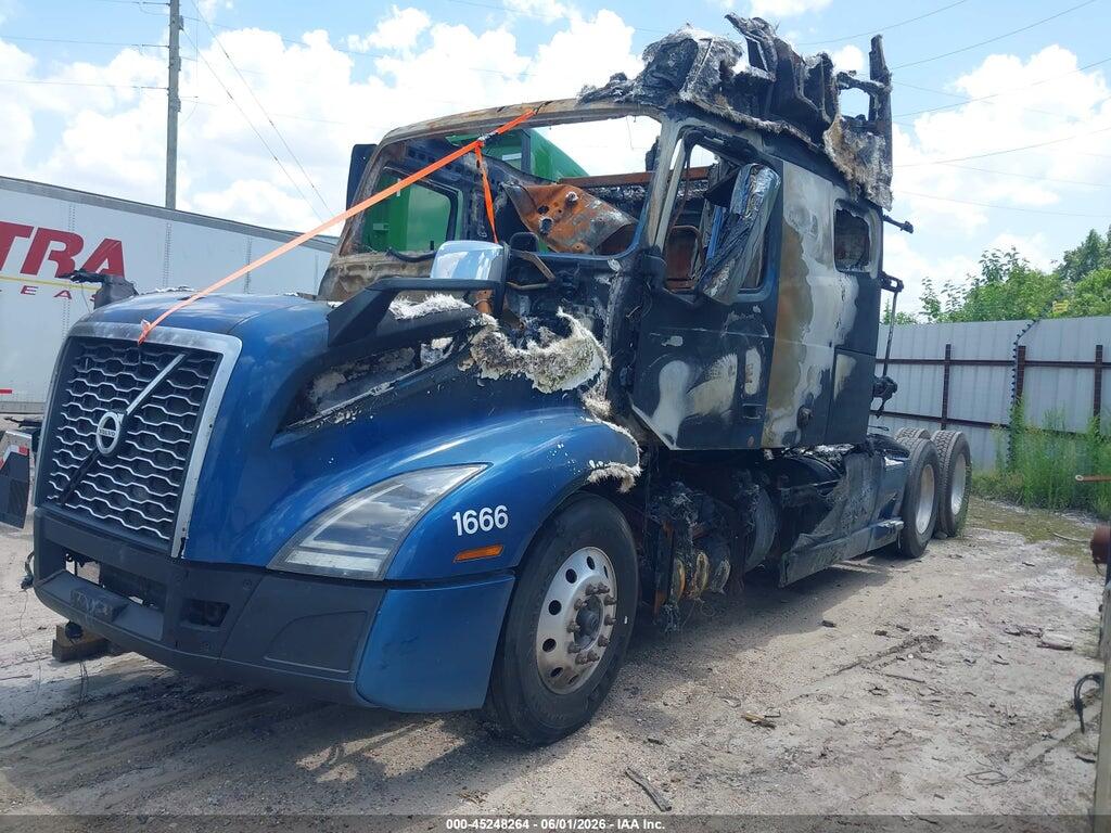4V4NC9EG4LN215576 2020 VOLVO VNL photo no. 1