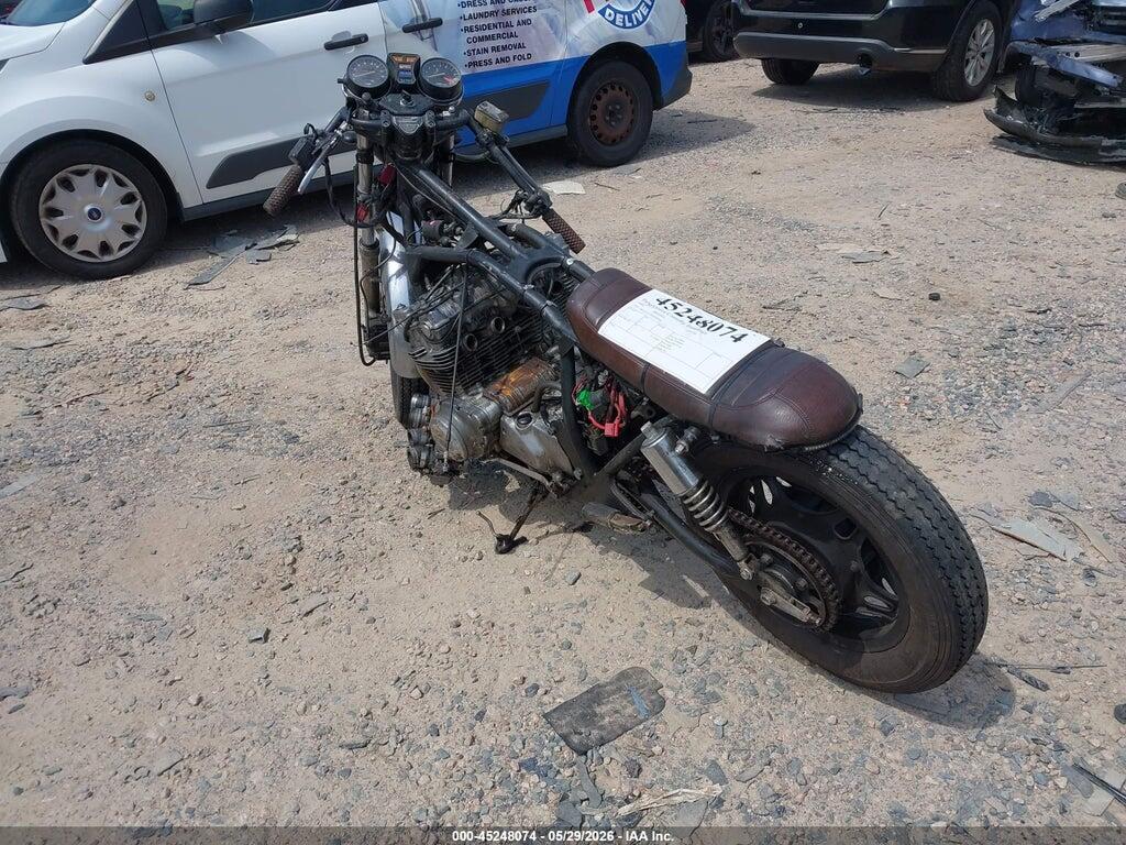 JH2RC0111BM106854 1981 HONDA CB750 photo no. 3