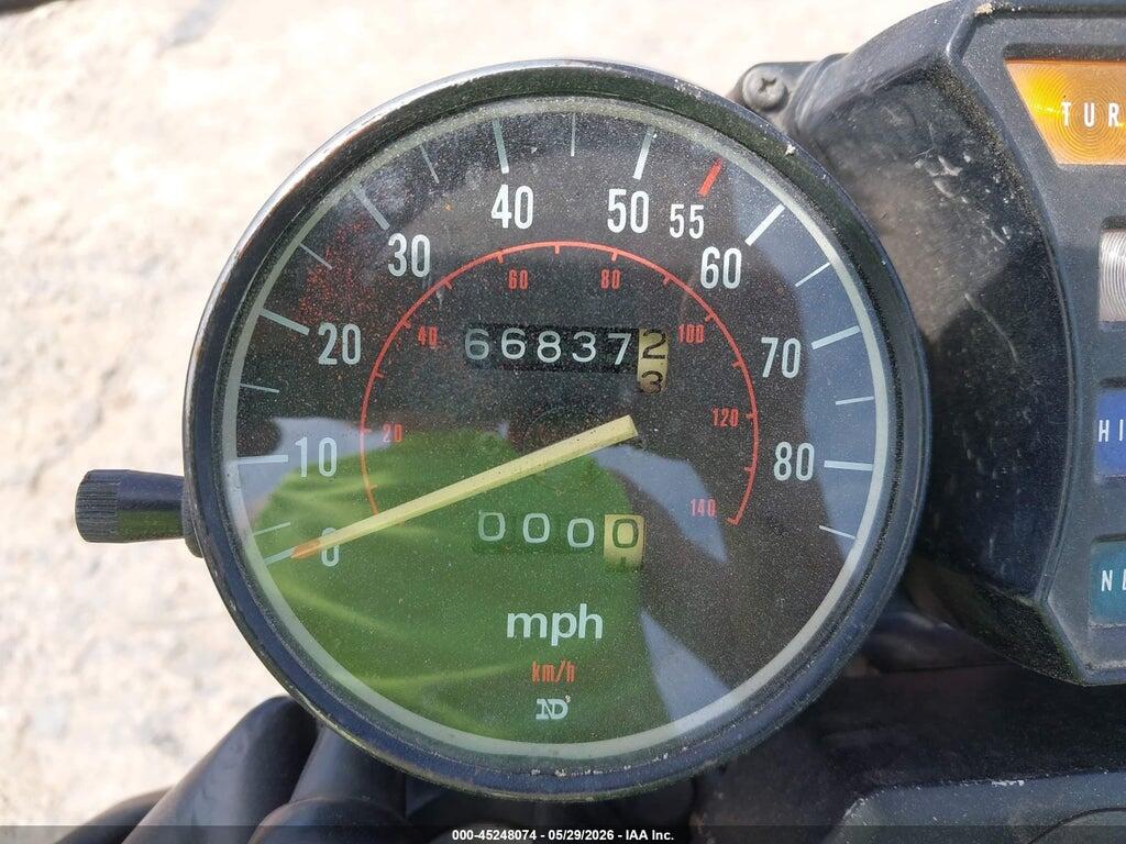 JH2RC0111BM106854 1981 HONDA CB750 photo no. 7