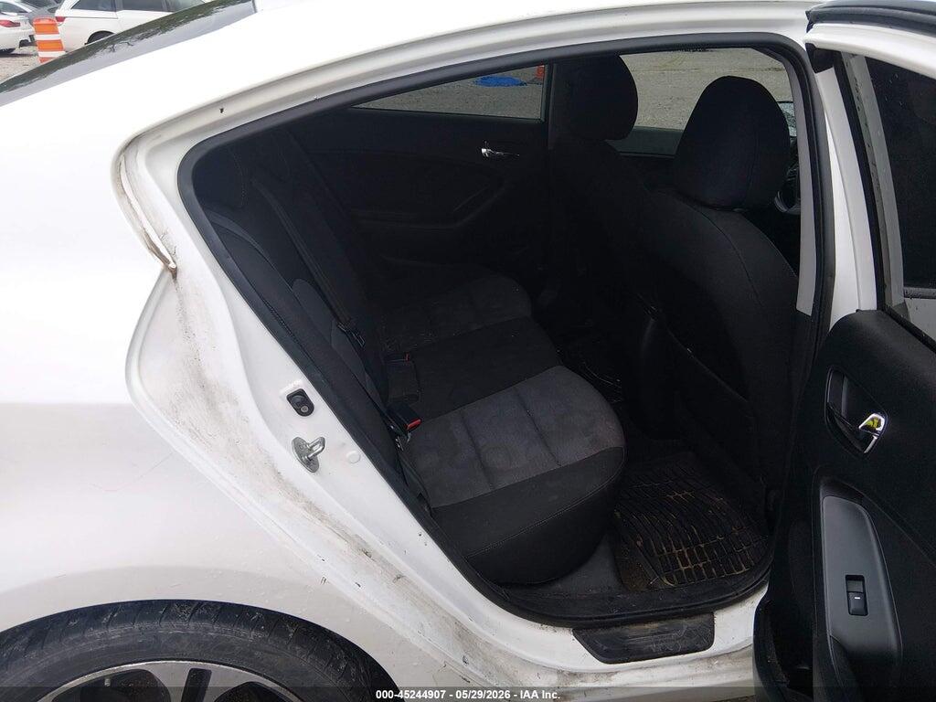 KNAFX4A82G5522365 2016 KIA FORTE photo no. 8