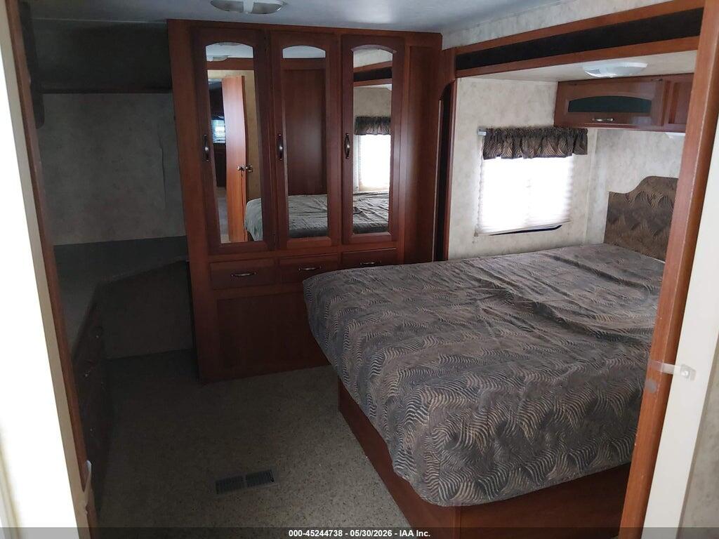 4YDT30F26BV501037 2011 KEYSTONE COUGAR XLITE 30FKV photo no. 8
