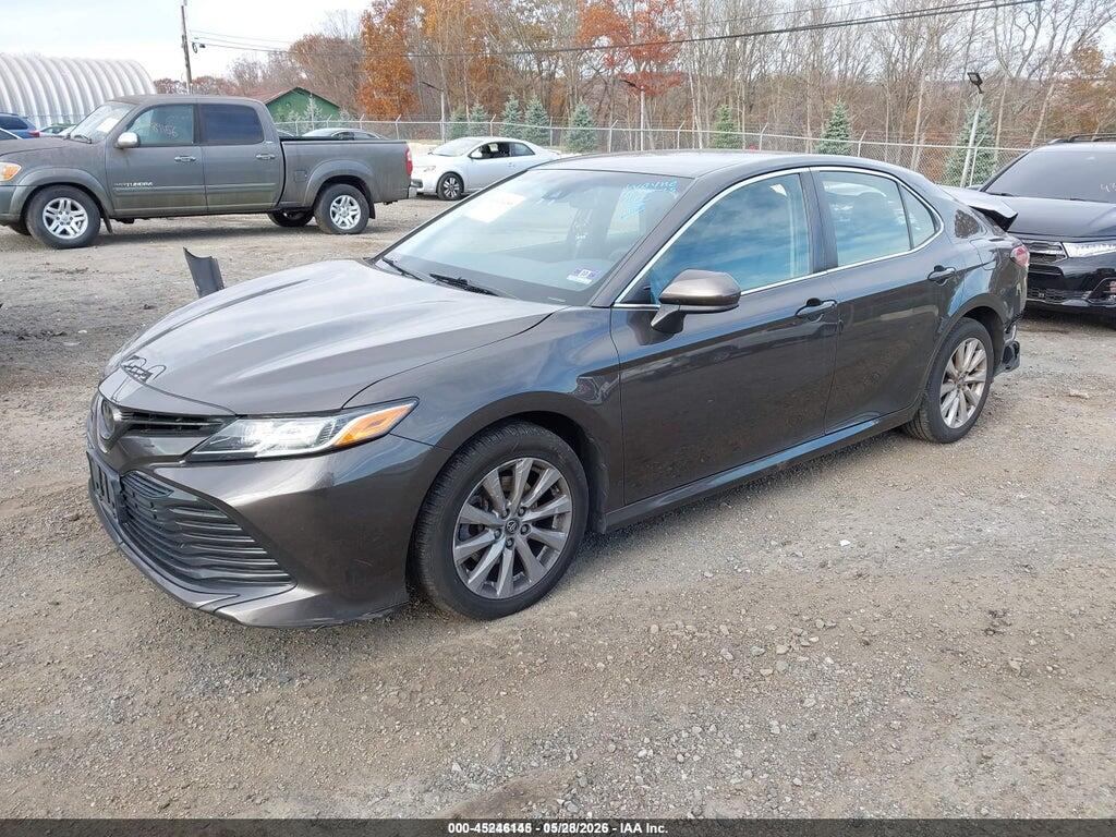 JTNB11HK5J3002467 2018 TOYOTA CAMRY photo no. 2