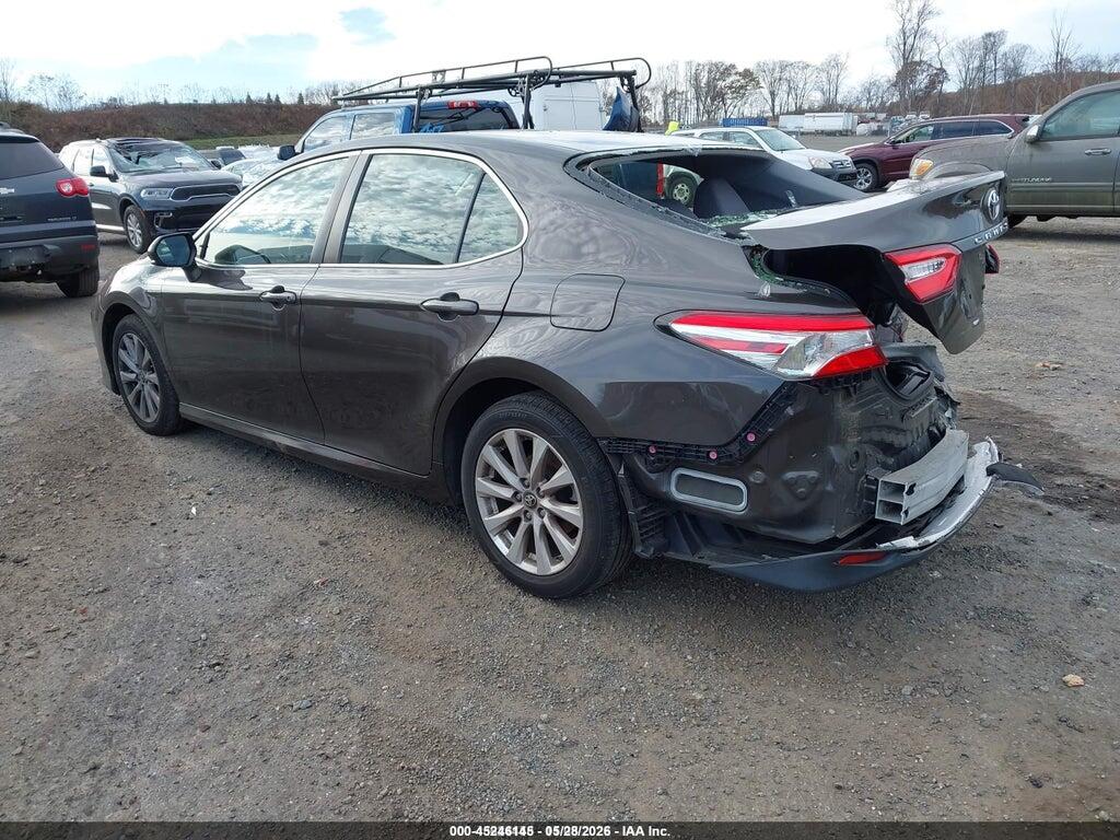 JTNB11HK5J3002467 2018 TOYOTA CAMRY photo no. 3
