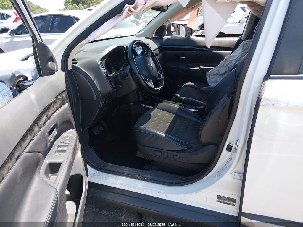 JA4AD3A32LZ046359 2020 MITSUBISHI OUTLANDER photo no. 5