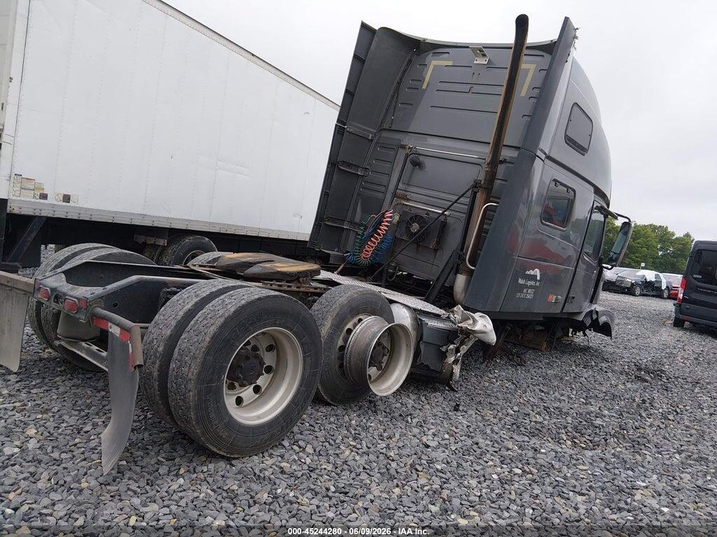 4V4NC9EH3CN547792 2012 VOLVO VN photo no. 4