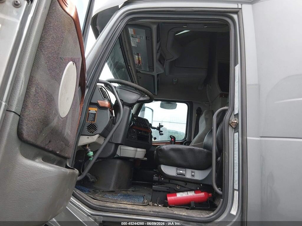 4V4NC9EH3CN547792 2012 VOLVO VN photo no. 6