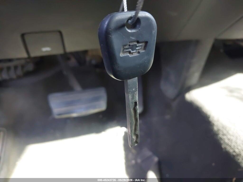3GCUKREC9HG169105 2017 CHEVROLET SILVERADO 1500 photo no. 11