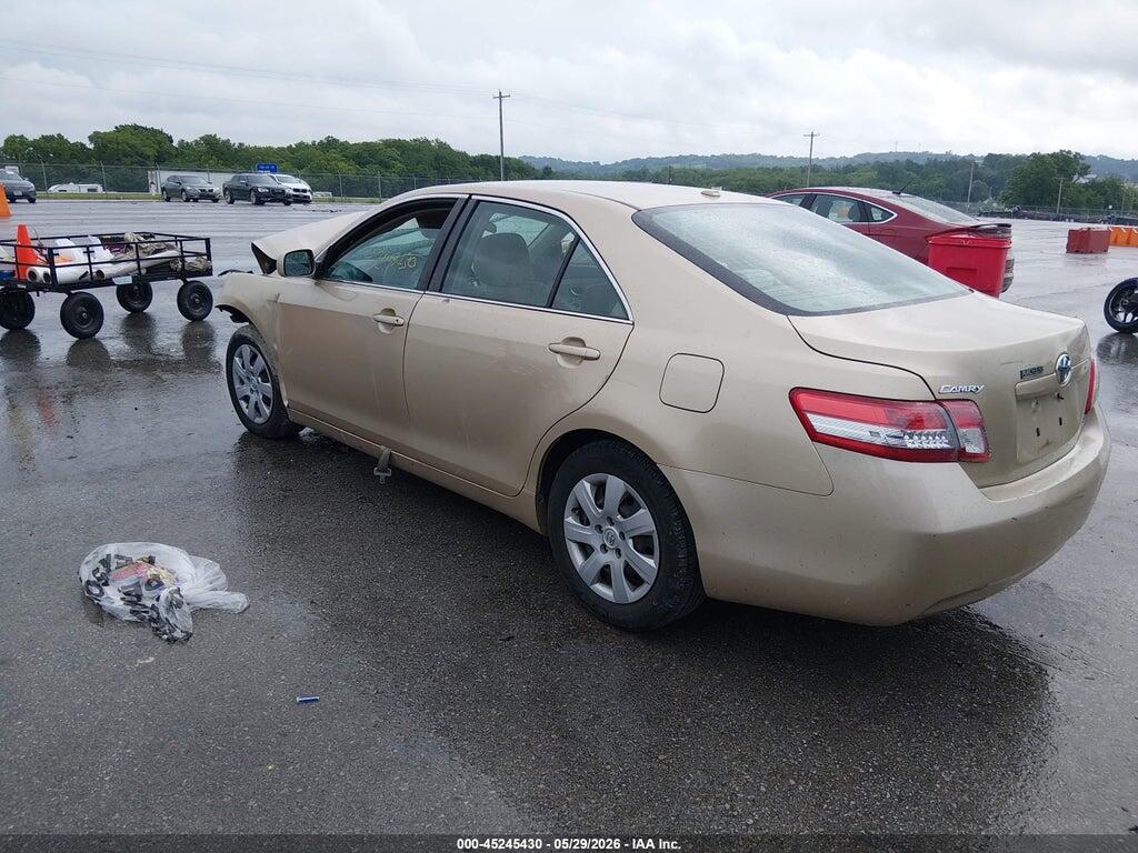 4T1BF3EK9BU198412 2011 TOYOTA CAMRY photo no. 3