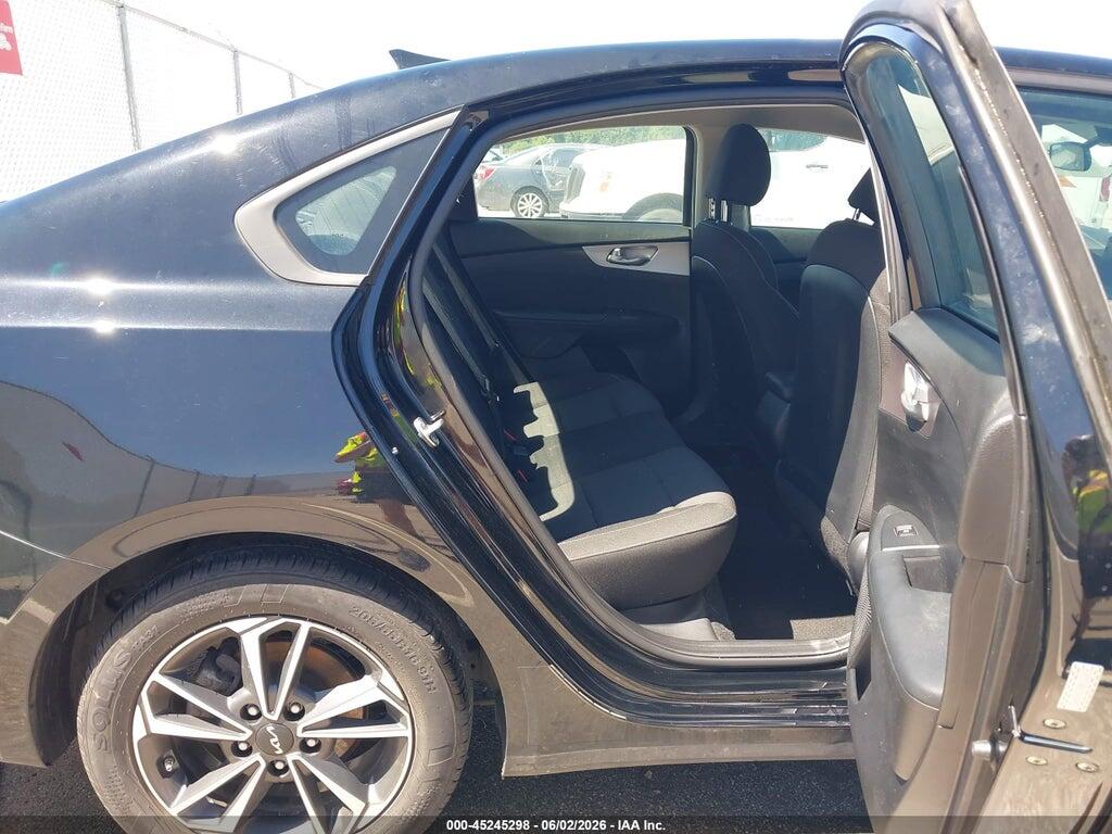 3KPF24AD1RE699432 2024 KIA FORTE photo no. 8