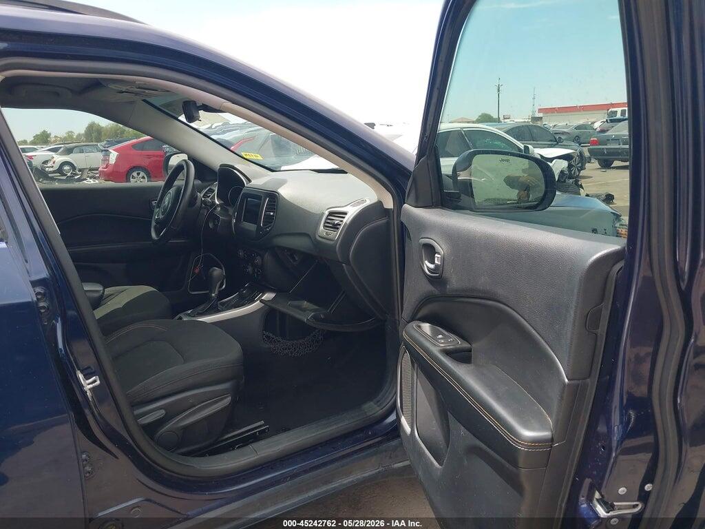 3C4NJDAB8KT599522 2019 JEEP COMPASS photo no. 5
