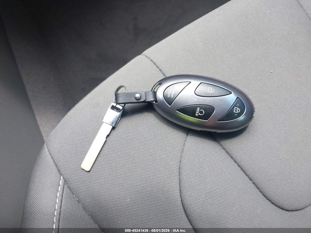 KMHLM4DG1SU091240 2025 HYUNDAI ELANTRA photo no. 11