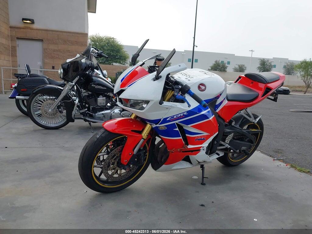 JH2PC40J4JK400646 2018 HONDA CBR600 photo no. 2