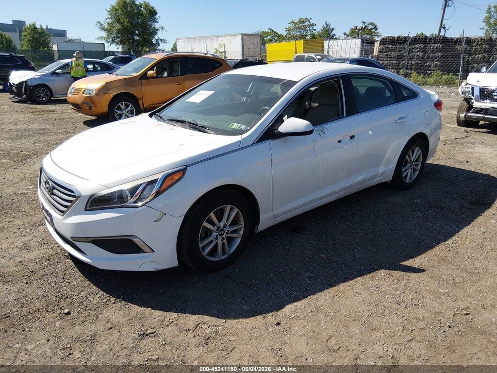 5NPE24AF2HH493494 2017 HYUNDAI SONATA photo no. 2
