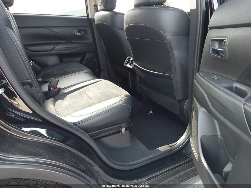 JA4AZ3A34LZ048888 2020 MITSUBISHI OUTLANDER photo no. 8