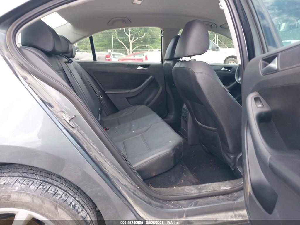 3VWDX7AJ7CM417062 2012 VOLKSWAGEN JETTA photo no. 8