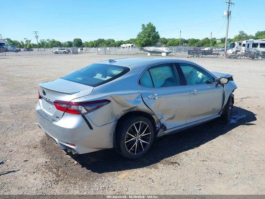 4T1G11AK2RU190256 2024 TOYOTA CAMRY photo no. 4