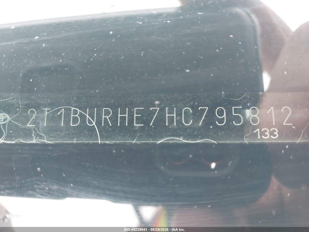 2T1BURHE7HC795812 2017 TOYOTA COROLLA photo no. 9