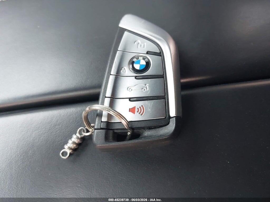 WBA13BK01MCF15677 2021 BMW M550I photo no. 11