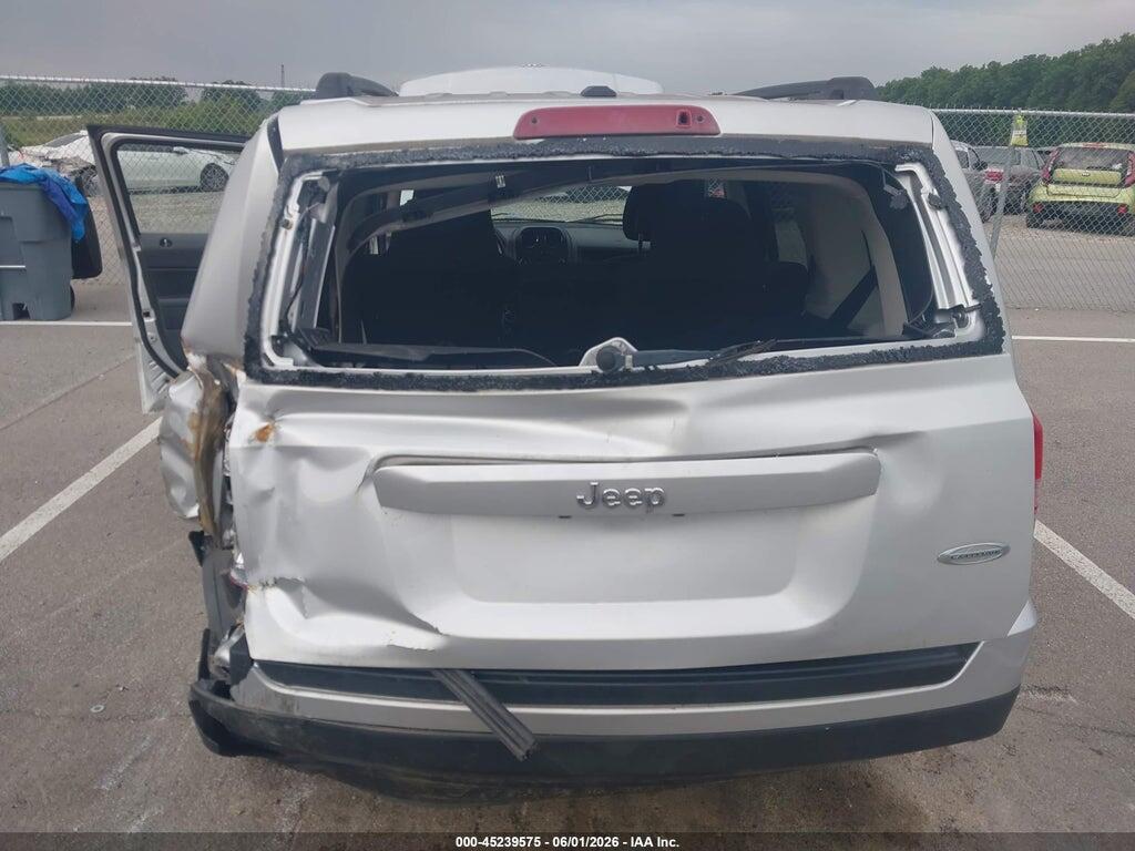 1J4NT1GB6BD203667 2011 JEEP PATRIOT photo no. 6