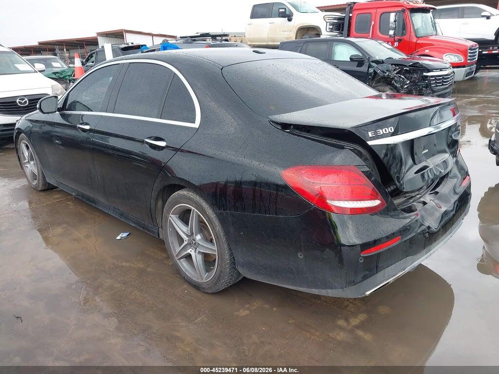 WDDZF4JB4JA310800 2018 MERCEDES-BENZ E 300 photo no. 3
