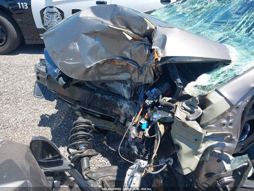 5YFBURHE7JP809097 2018 TOYOTA COROLLA photo no. 10