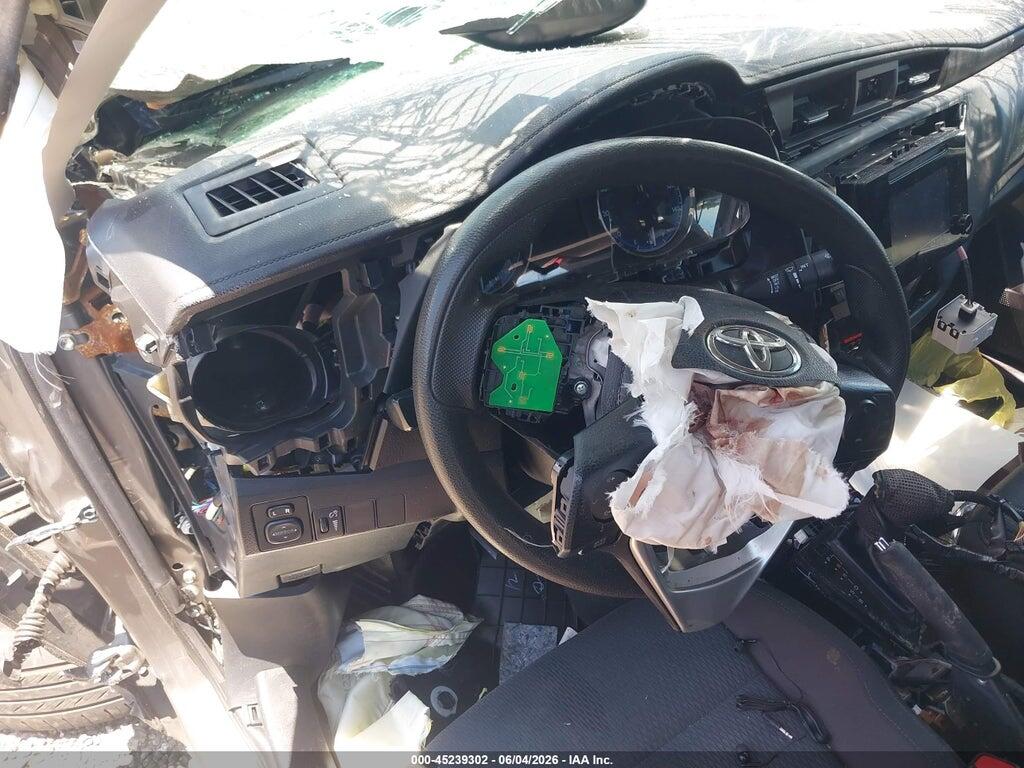 5YFBURHE7JP809097 2018 TOYOTA COROLLA photo no. 7