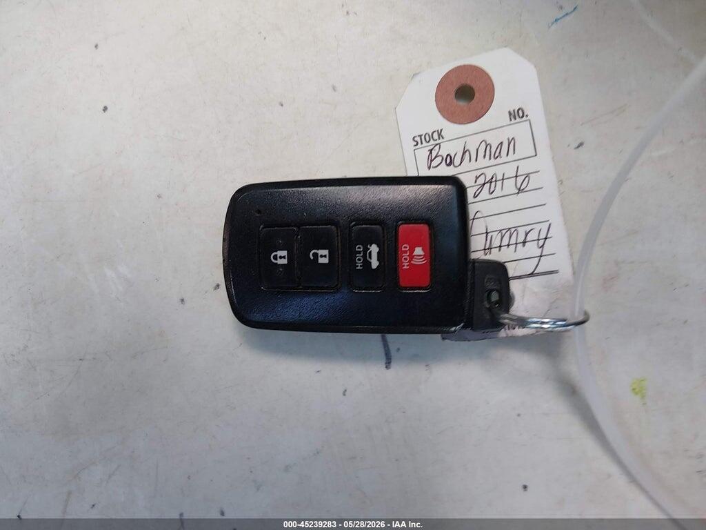 4T1BD1FK1GU200623 2016 TOYOTA CAMRY HYBRID photo no. 11