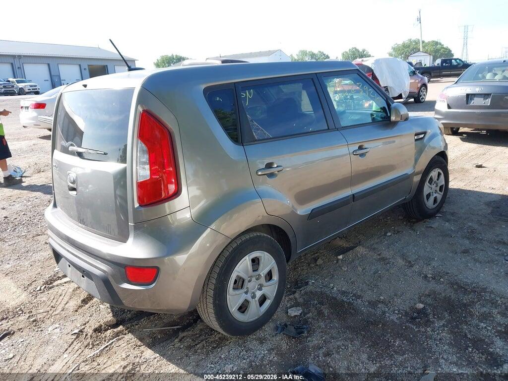 KNDJT2A52D7492464 2013 KIA SOUL photo no. 4