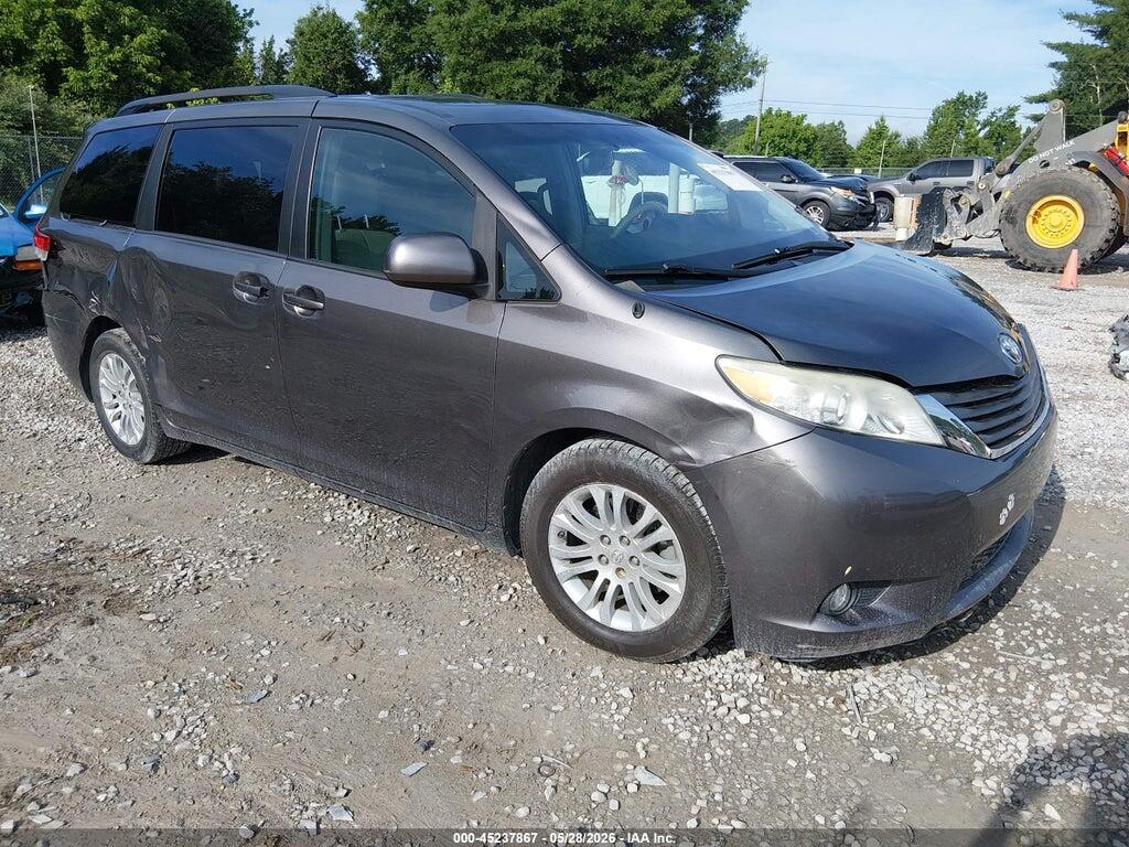 5TDYK3DC2BS053267 2011 TOYOTA SIENNA photo no. 1