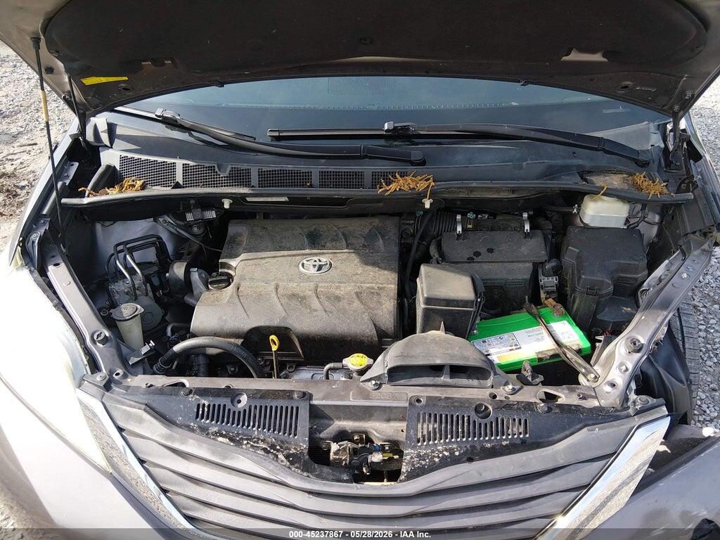 5TDYK3DC2BS053267 2011 TOYOTA SIENNA photo no. 10