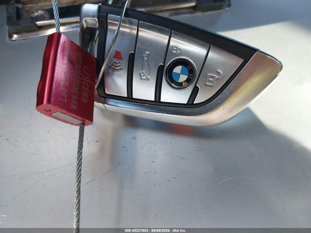 WBA7F2C5XKB240581 2019 BMW 750I photo no. 11