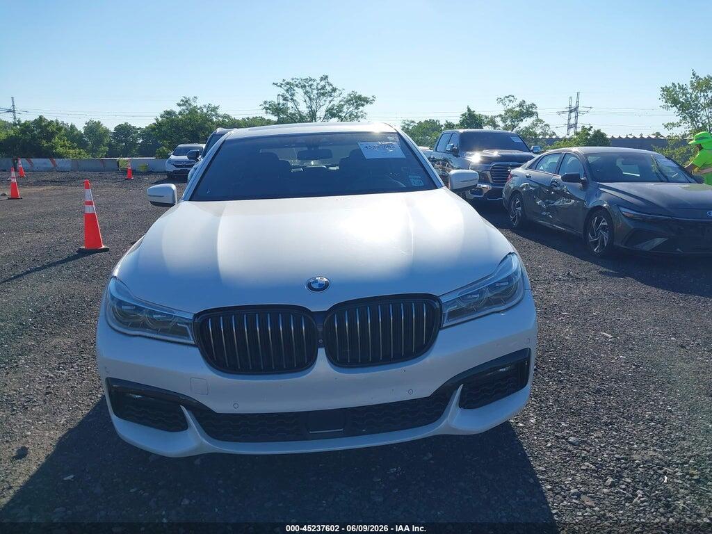 WBA7F2C5XKB240581 2019 BMW 750I photo no. 12