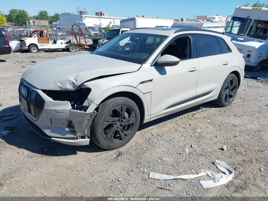 WA1AAAGE0MB024926 2021 AUDI E-TRON photo no. 2