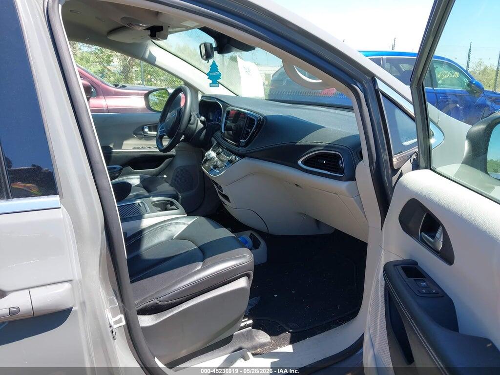2C4RC1BG8PR517335 2023 CHRYSLER PACIFICA photo no. 5