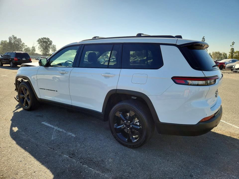 1C4RJJAG5P8806837 2023 JEEP GRAND CHEROKEE photo no. 2