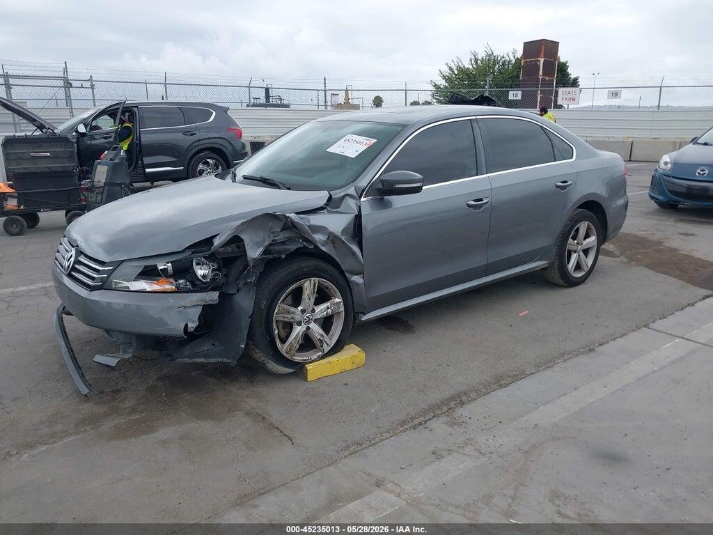 1VWBP7A3XDC047673 2013 VOLKSWAGEN PASSAT photo no. 2