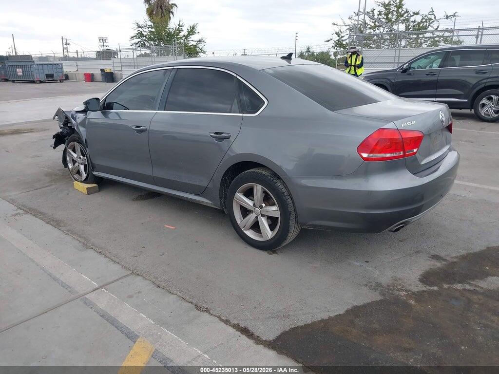 1VWBP7A3XDC047673 2013 VOLKSWAGEN PASSAT photo no. 3