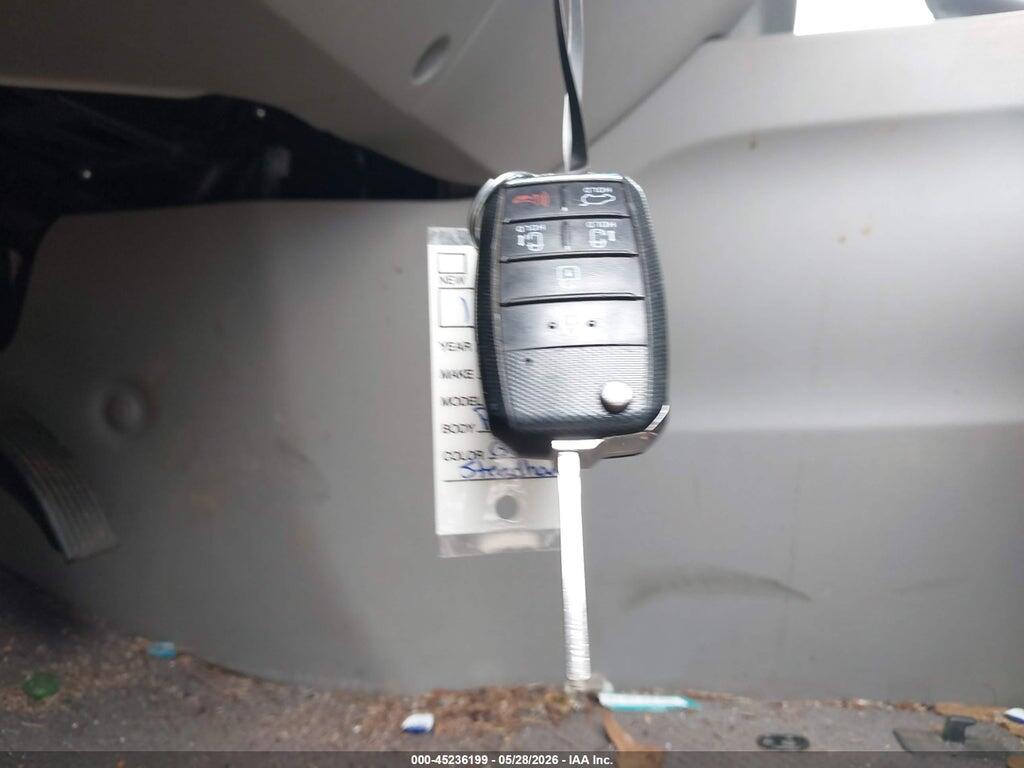 KNDMB5C10G6127402 2016 KIA SEDONA photo no. 11