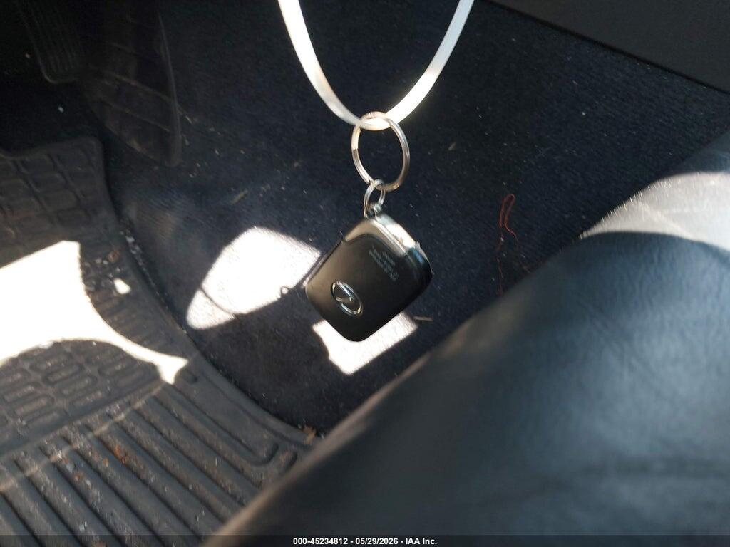 JTHCF5C26B5046748 2011 LEXUS IS 250 photo no. 11