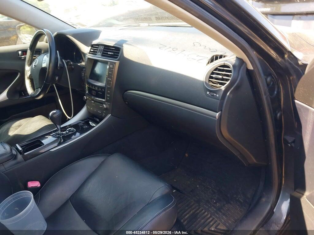 JTHCF5C26B5046748 2011 LEXUS IS 250 photo no. 5