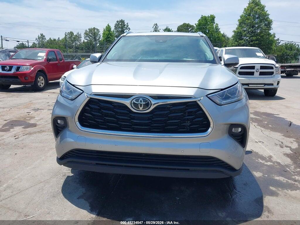5TDKDRBH2PS035635 2023 TOYOTA HIGHLANDER photo no. 12