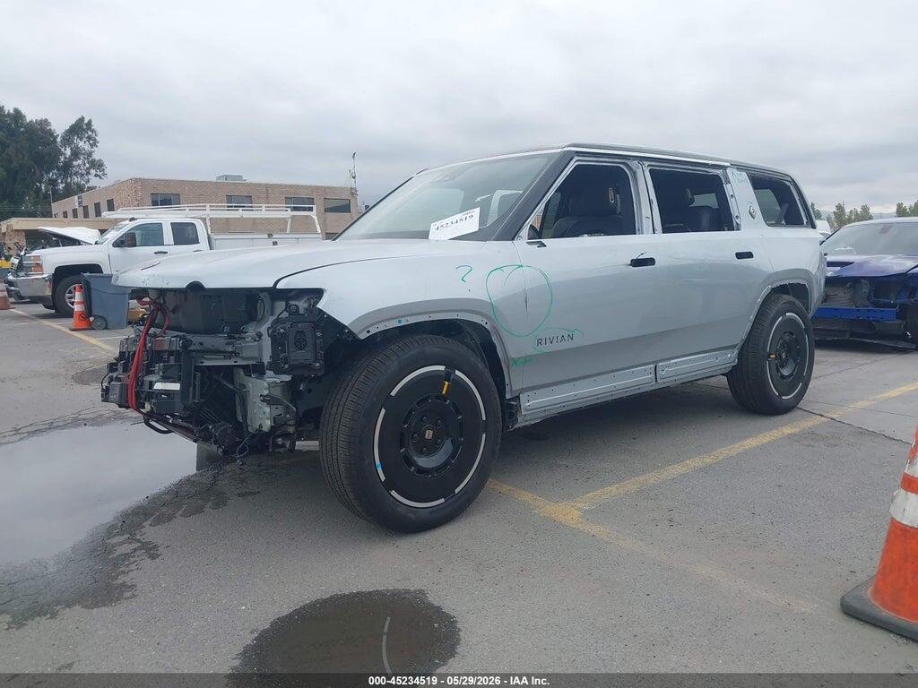 7PDSGBBAXSN052871 2025 RIVIAN R1S photo no. 2