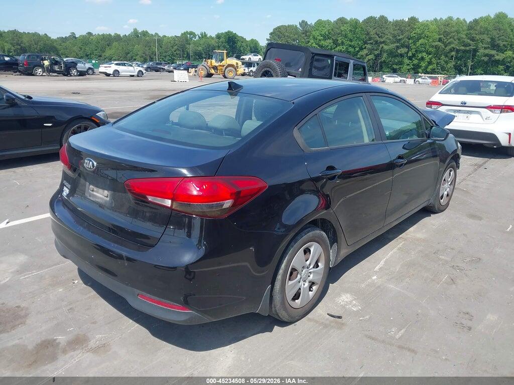 3KPFK4A71JE236320 2018 KIA FORTE photo no. 4
