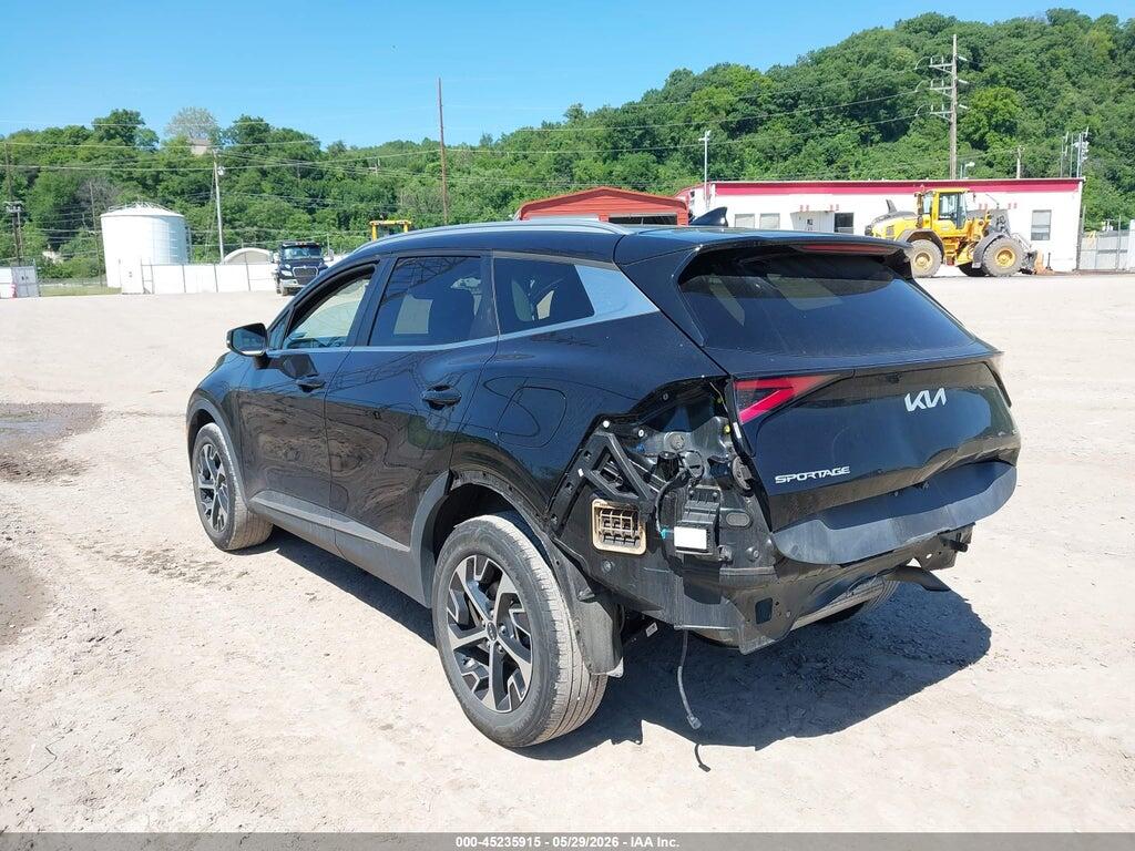 KNDPVCAG5P7024261 2023 KIA SPORTAGE HYBRID photo no. 3