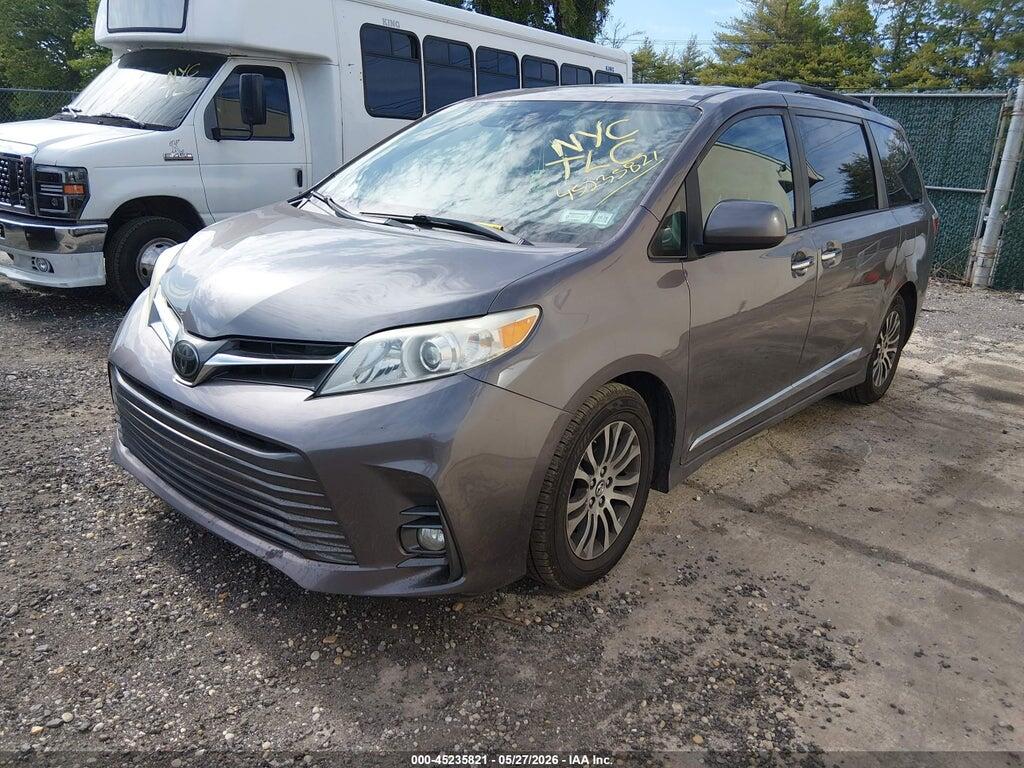 5TDYZ3DC0KS001454 2019 TOYOTA SIENNA photo no. 2