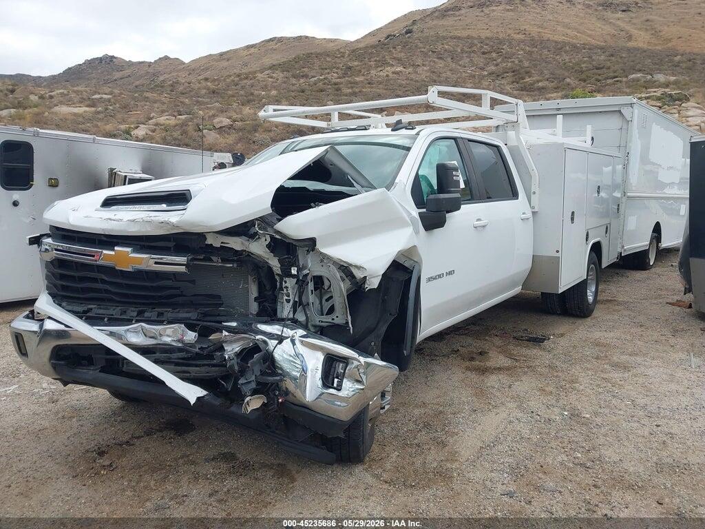 1GB4WSE77RF294030 2024 CHEVROLET SILVERADO 3500HD CHASSIS photo no. 2