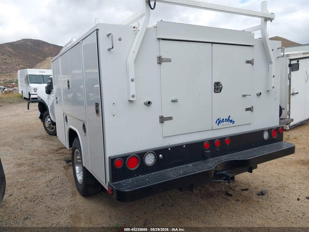 1GB4WSE77RF294030 2024 CHEVROLET SILVERADO 3500HD CHASSIS photo no. 3